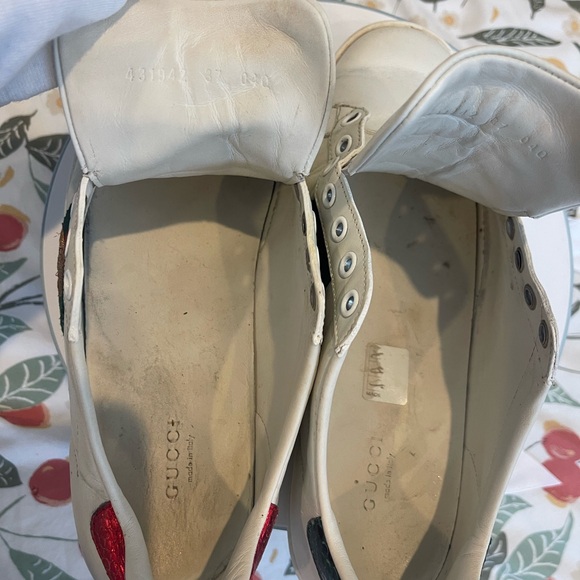 Gucci White Sneakers with Green and Red Stripes - Picture 6 of 6